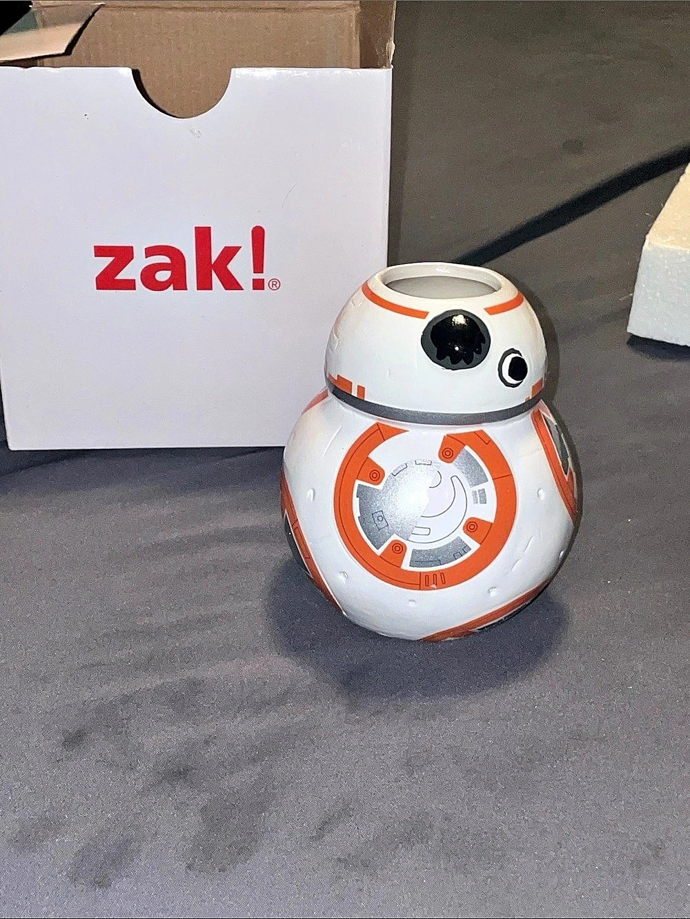 zak! BB-8! Novelty Mug in White & Orange